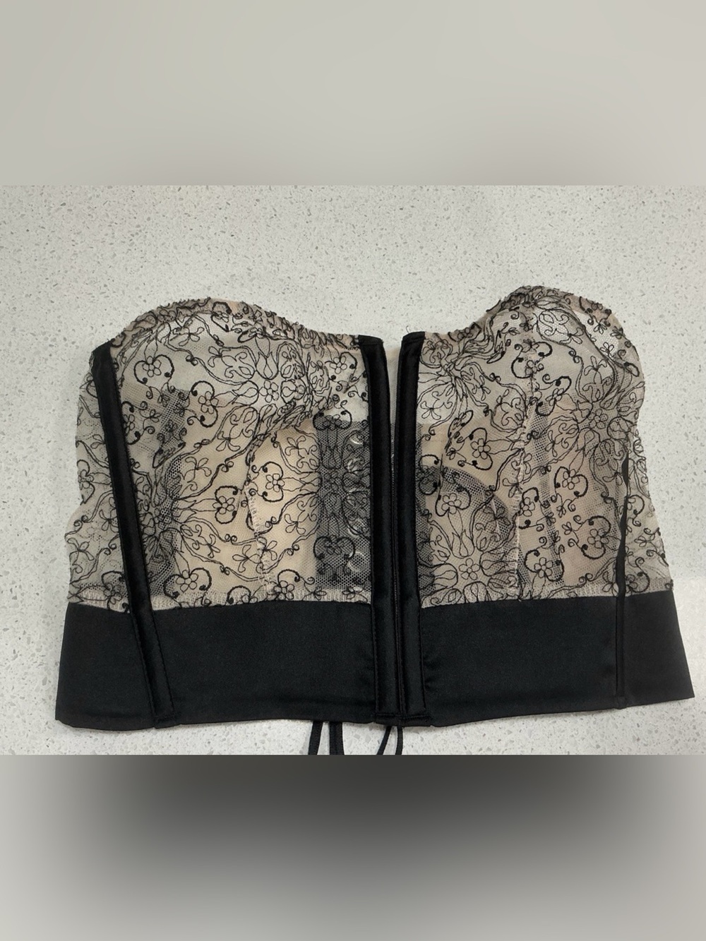 Victoria’s Secret Very Sexy Lace Corset Unlined Strapless Bra Sz XS Beige Black